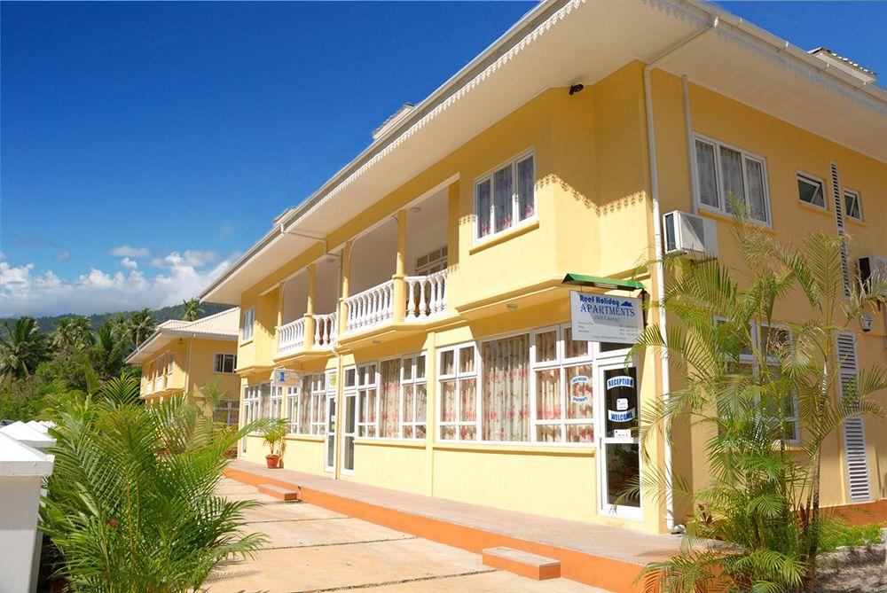 Reef Holiday Apartments Anse aux Pins Buitenkant foto